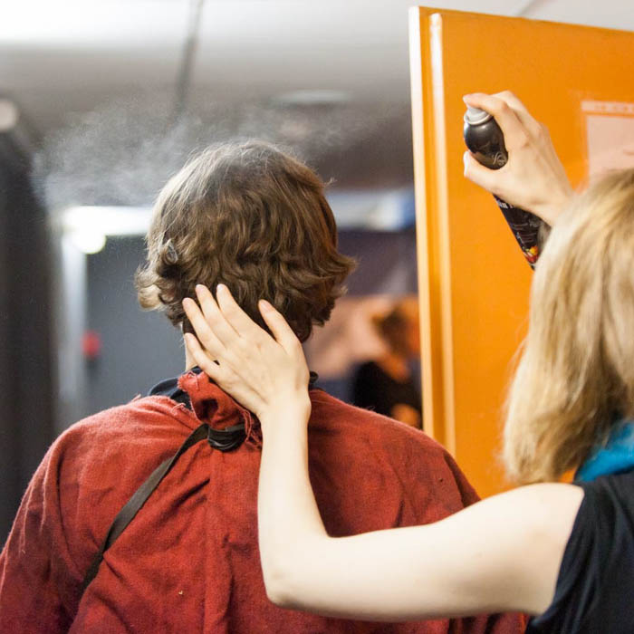 Подготовка к выступлению фото