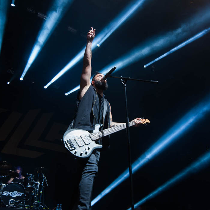 SKILLET UNLEASHED TOUR 2016 фото